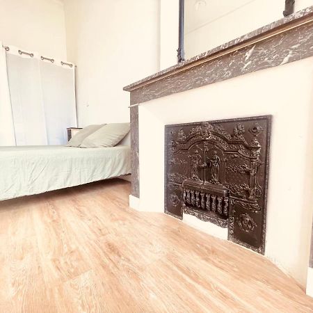 Nemausa Apartis نيم المظهر الخارجي الصورة