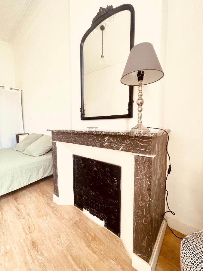 Nemausa Apartis نيم المظهر الخارجي الصورة